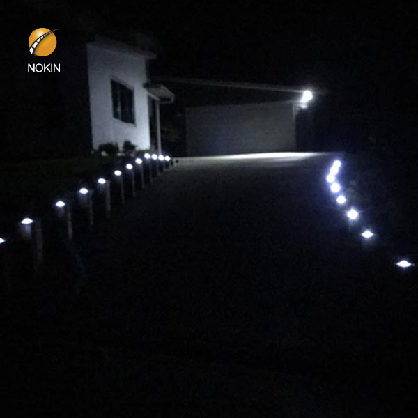 Half Circle Led Road Stud Light In Japan With Anchors
